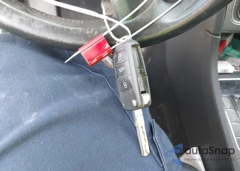 2015 Volkswagen Passat 1.8T Wolfsburg Edition из США, поврежденный, VIN 1VWAT7A3XFC047490